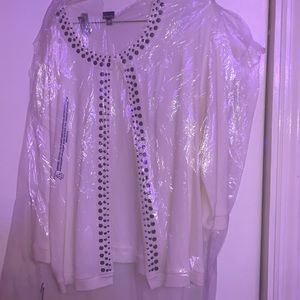 White sweater with lots of riviots